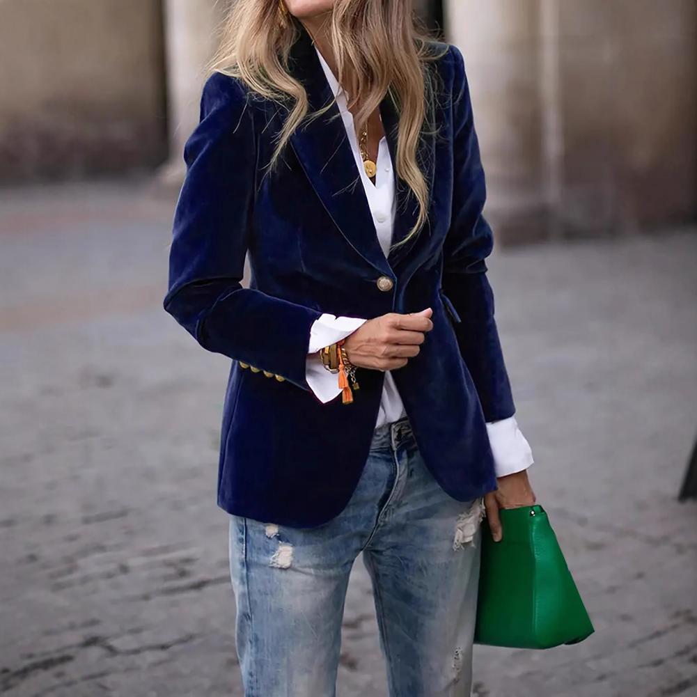 ベルベット大サイズ女性プロムピークドラペルレディオフィスタキ - Women Formal Wear With Blazer のレビューと価格