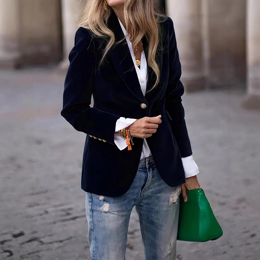 ベルベット大サイズ女性プロムピークドラペルレディオフィスタキ - Women Formal Wear With Blazer のレビューと価格