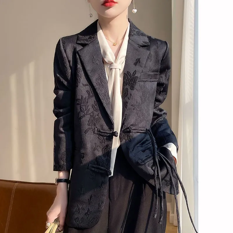 レディース ホワイト テクスチャード ブレザー ジャケット  - Women Formal Wear With Blazer のレビューと価格